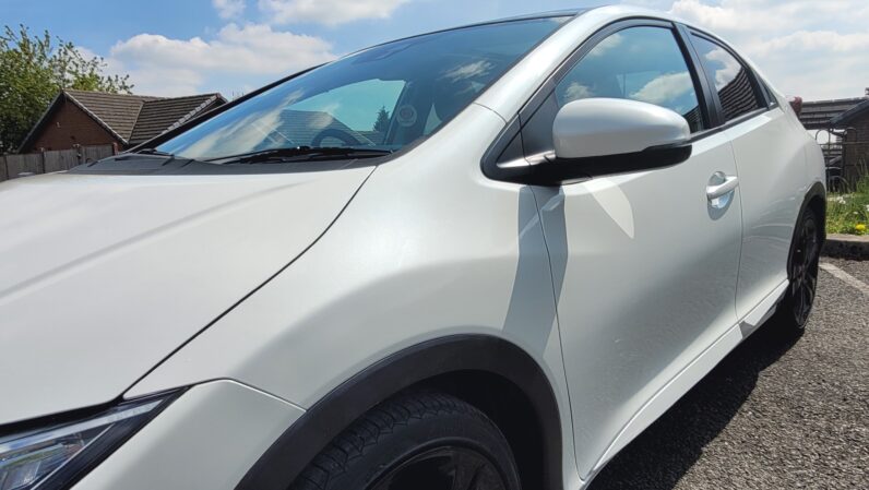 Honda Civic 1.6 I-DTEC SR 5dr Hatchback in Metallic White – OY15 ZCN
