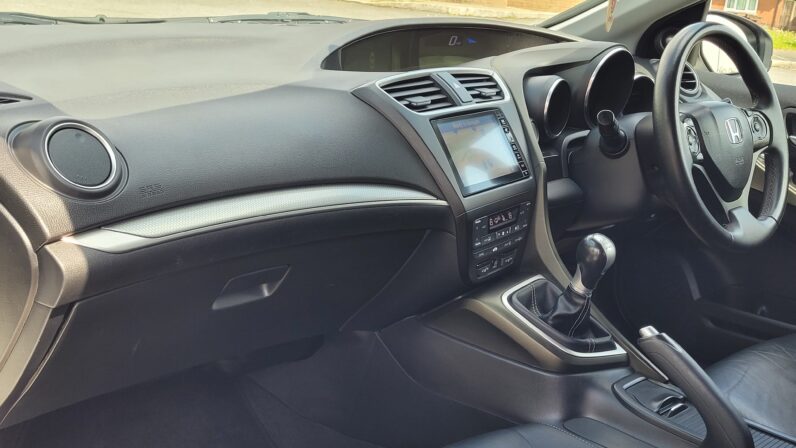 Honda Civic 1.6 I-DTEC SR 5dr Hatchback in Metallic White – OY15 ZCN