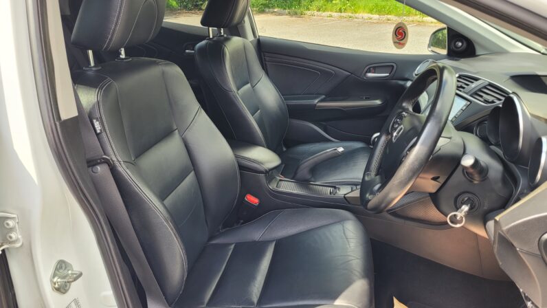 Honda Civic 1.6 I-DTEC SR 5dr Hatchback in Metallic White – OY15 ZCN